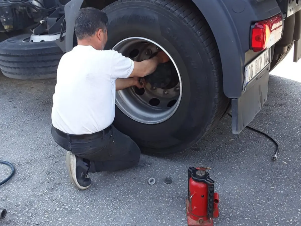 Lapseki Oto Lastikçi